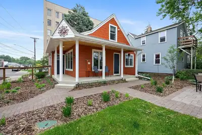 Image de Northeast Arts District Home | Ev Charger