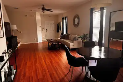 Image de 3-bedroom townhome in charming Riverview with WiFi, Ac. Relax and unwind