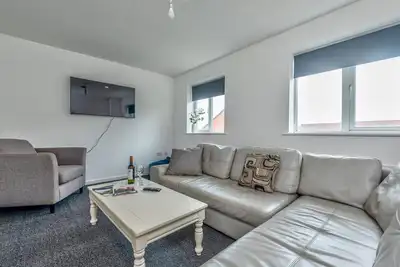 Image de Spacious City House in Telford | Pass the Keys