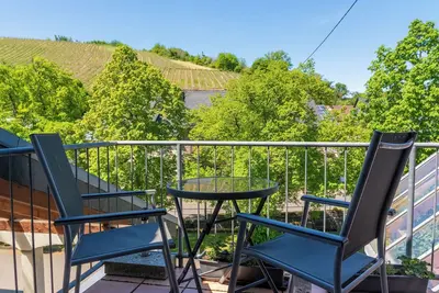 Image de Quiet living at the winegrower's with a view of the vineyards - own restaurant
