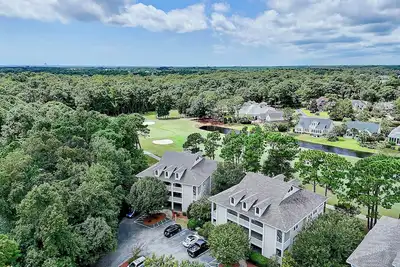 Image de St James Hideaway: Charming 2-bedroom condo with WiFi, Ac in lovely Southport