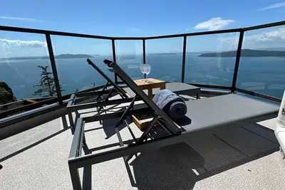 Image de Vantage Suites- Ocean Front with private Hot tub