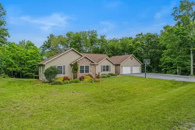 Image de Otter Manor - Wifi|Fire Pit| Gameroom|Grill|Private Trail