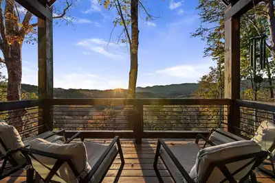 Image de Luxury Blackbird Stay | Views, Hot Tub & Fire Pit