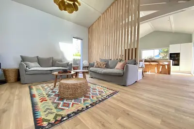 Image de La villa Emma, 130 m2/ 1km de l'océan et du lac marin/ 500m du centre ville
