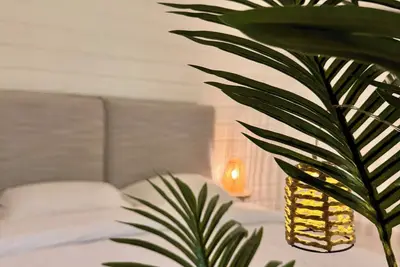 Image de T2 cosy avec mezzanine, piscine & plage à pied