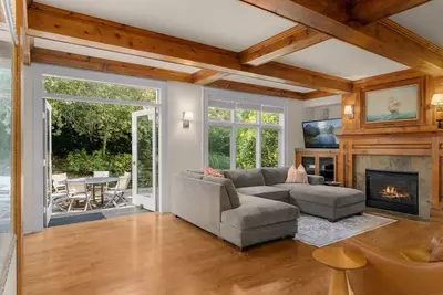 Image de Ultra Lux Kirkland Bungalow