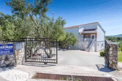 Image de Cozy Seaview Retreat A & M Apartments - Two Bedroom Bedroom With Terrace and Sea View (Ap8)