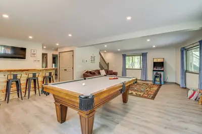 Image de Hot Tub & Community Beach: Albrightsville Home!