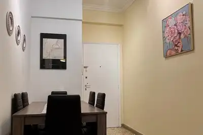 Image de Cozy 1-bedroom apartment with WiFi, Ac in charming Vironas for up to 4 guests.