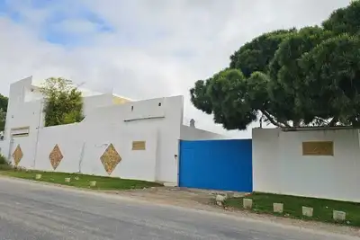 Image de Villa De Campagne avec piscine