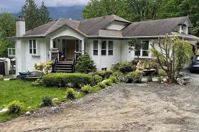 Image de Spacious 3 bedroom unit near the lake