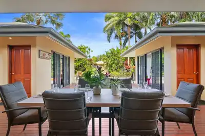 Image de Private Tropical Retreat with Pool – Walk to Trinity Beach