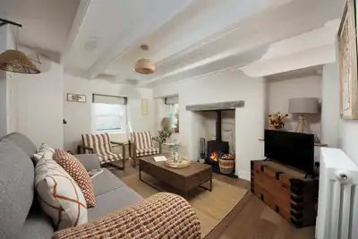 Image de *New* Luxury Mousehole Cottage with Courtyard & Close to Beach