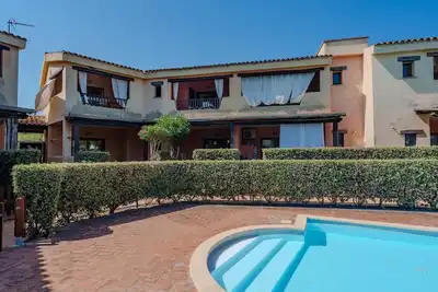 Image de Appartement 'Mora' avec piscine partagée, terrasse privée et climatisation