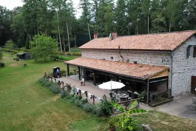 Image de Chambre d'hôtes 'Les Touilles' avec piscine privée, terrasse privée et Wi-Fi