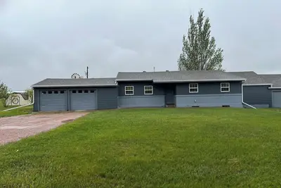 Image de Charming Small-Town Getaway in New Underwood