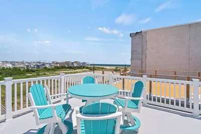Image de 2 min from Beach, Ocean View, 5 Br, 4 Bth, 3 Car Parking