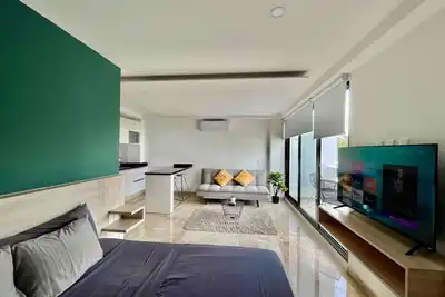 Image de Cozy apartment a few meters 5th Av and the Beach