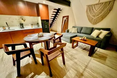 Image de Beautiful Loft minutes from the sea!