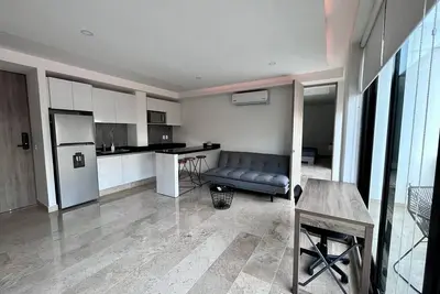 Image de Large Family Apartment!