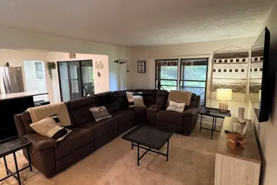 Image de Woodson Bend 3 Br Condo, with Pool, Ac, WiFi, Golf Course, Restaurant