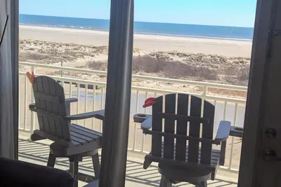 Image de 1-bedroom condo in pristine Wildwood Crest. Enjoy scenic oceanfront views! \n
