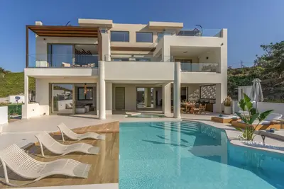 Villa Selestine - With Private Pool