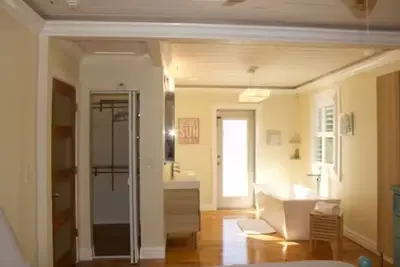 Image de Single Family Pool Home, Close to Downtown Tampa!