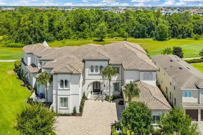 Image de Royal Mansion at Reunion | Luxury 12br Stay w/ Arcades, Theater, and Secret Rooms Near Disney