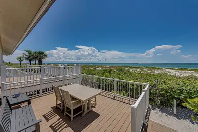 Image de Seagrape 13 - End Unit - Gul Front - Large Open Sundeck - Sleeps 6!