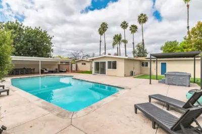 Image de San Diego Lake home 4 Bd/Bath with Pool, hot tub and golf!