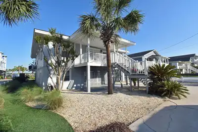 Image de Sea Forever - 2nd Row and Creekfront in Garden City Beach!