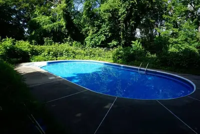 Image de Saratoga 1800s Renovated Farmhouse on 20 Acres with Pool