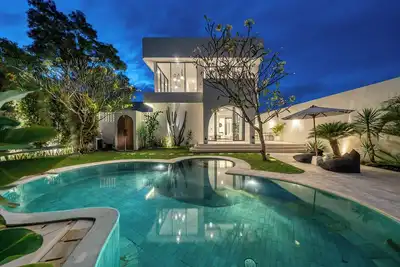 Image de DayDreamer Villa – 4br Villa Walking Distance to the Beach