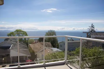 Image de Star of the Sea guest house, Queen size suites with Ocean view balcony