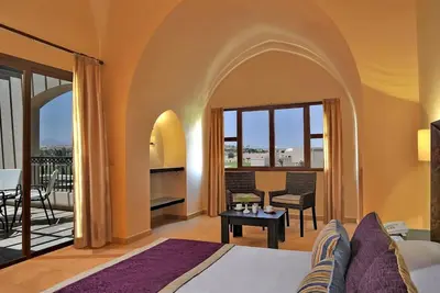Image de Sun & Sport Retreat | 3 Garden-view Rooms, Pools, Beach Shuttle & More