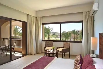 Image de Relax & Play Escape | Pools, Sports, Beach & Family-Friendly Fun