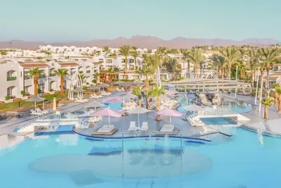 Image de Group Getaway | 4 Rooms, All-Inclusive Meals, Pools & Private Beach Access