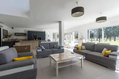 Image de Villa moderne 10 personnes avec piscine privée