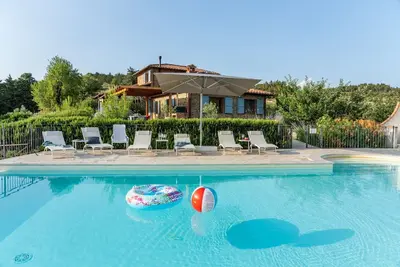 Image de Maison de vacances à Paciano avec 4 chambres à coucher, 10 couchages