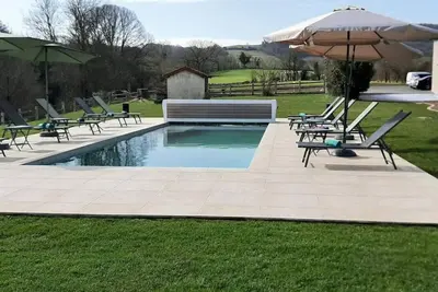 Image de Gîte de luxe avec piscine privée 14 pers Clécy