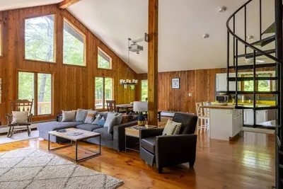 Image de This apartment is a 4 bedroom(s), 2 bathrooms, located in Londonderry, Vt.