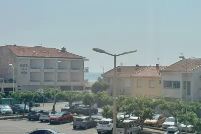 Image de Appartement T2 lumineux avec loggia à 2 pas de la plage, Valras-Plage