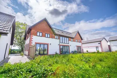 Image de Farm House for Large groups: 8 bedrooms & 7 baths