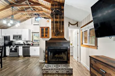 Image de Cozy Julian Retreat with Playful Kids' Loft