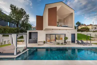 Villa Mol - Une superbe villa contemporaine avec grande piscine privée, bain a remous et sauna, a quelques minutes en voiture de la mer
