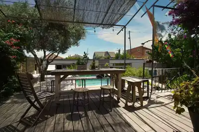 Image de Dolce Vita : Maison rénovée avec piscine et vue mer à Marseille