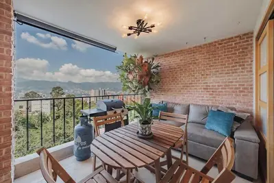 Image de Ep|  3 bed/ Br Apt W/city views, Great Location