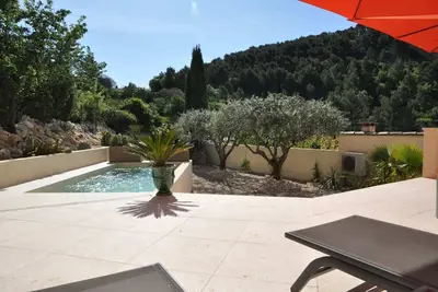Image de Les Oliviers - Loft Piscine Privative